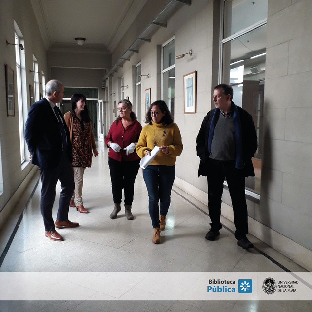 El Presidente de la UNLP en la Biblioteca Pública El Presidente de la UNLP en la Biblioteca Pública