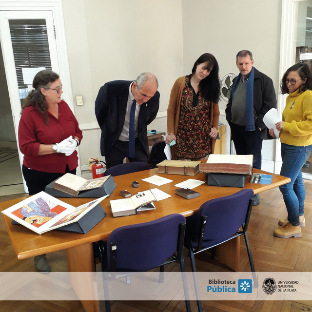 El Presidente de la UNLP en la Biblioteca Pública El Presidente de la UNLP en la Biblioteca Pública
