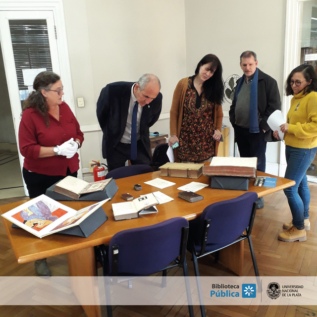 El Presidente de la UNLP en la Biblioteca Pública