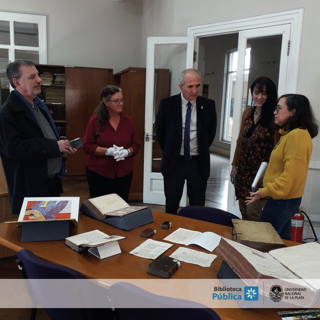 El Presidente de la UNLP en la Biblioteca Pública El Presidente de la UNLP en la Biblioteca Pública