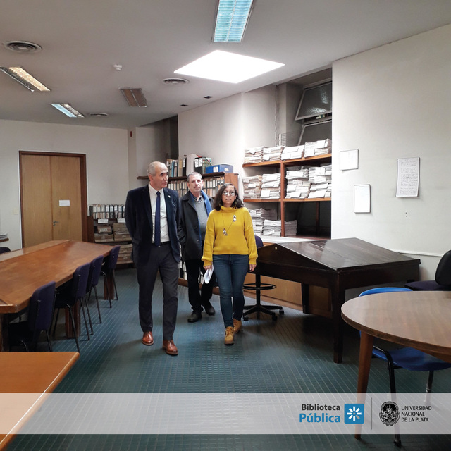 El Presidente de la UNLP en la Biblioteca Pública El Presidente de la UNLP en la Biblioteca Pública