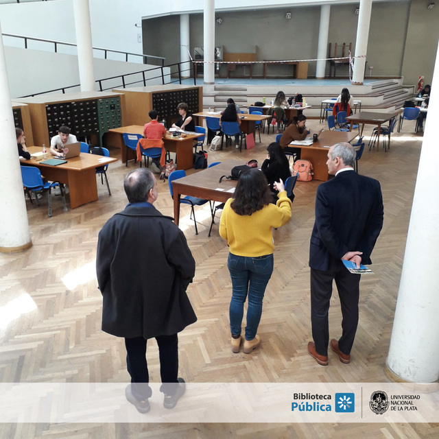 El Presidente de la UNLP en la Biblioteca Pública