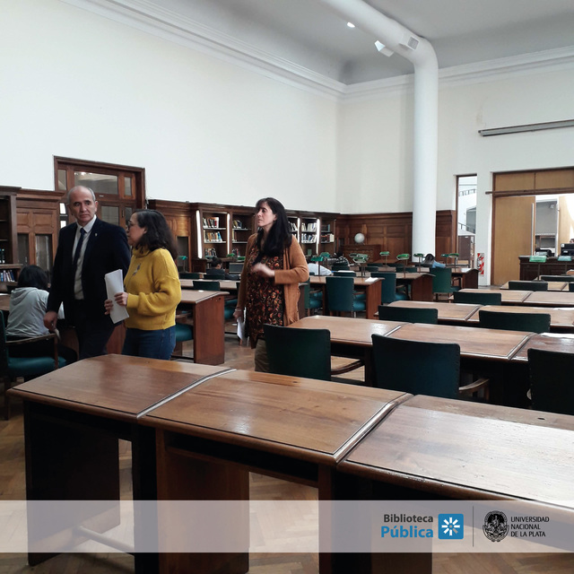 El Presidente de la UNLP en la Biblioteca Pública El Presidente de la UNLP en la Biblioteca Pública